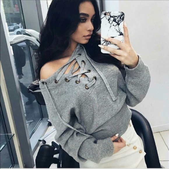 Tops - LACE UP TOP